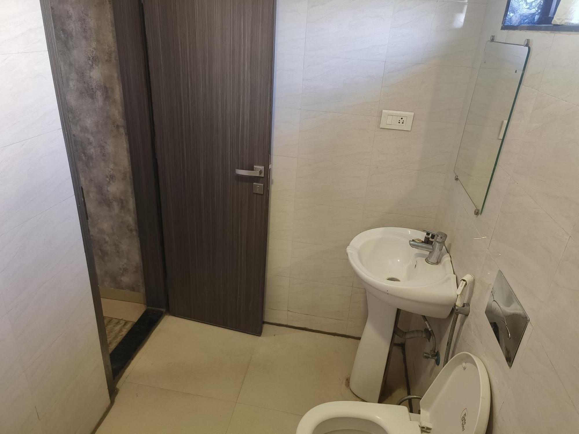 Hotel Royal Retreat Sambalpur Exterior photo